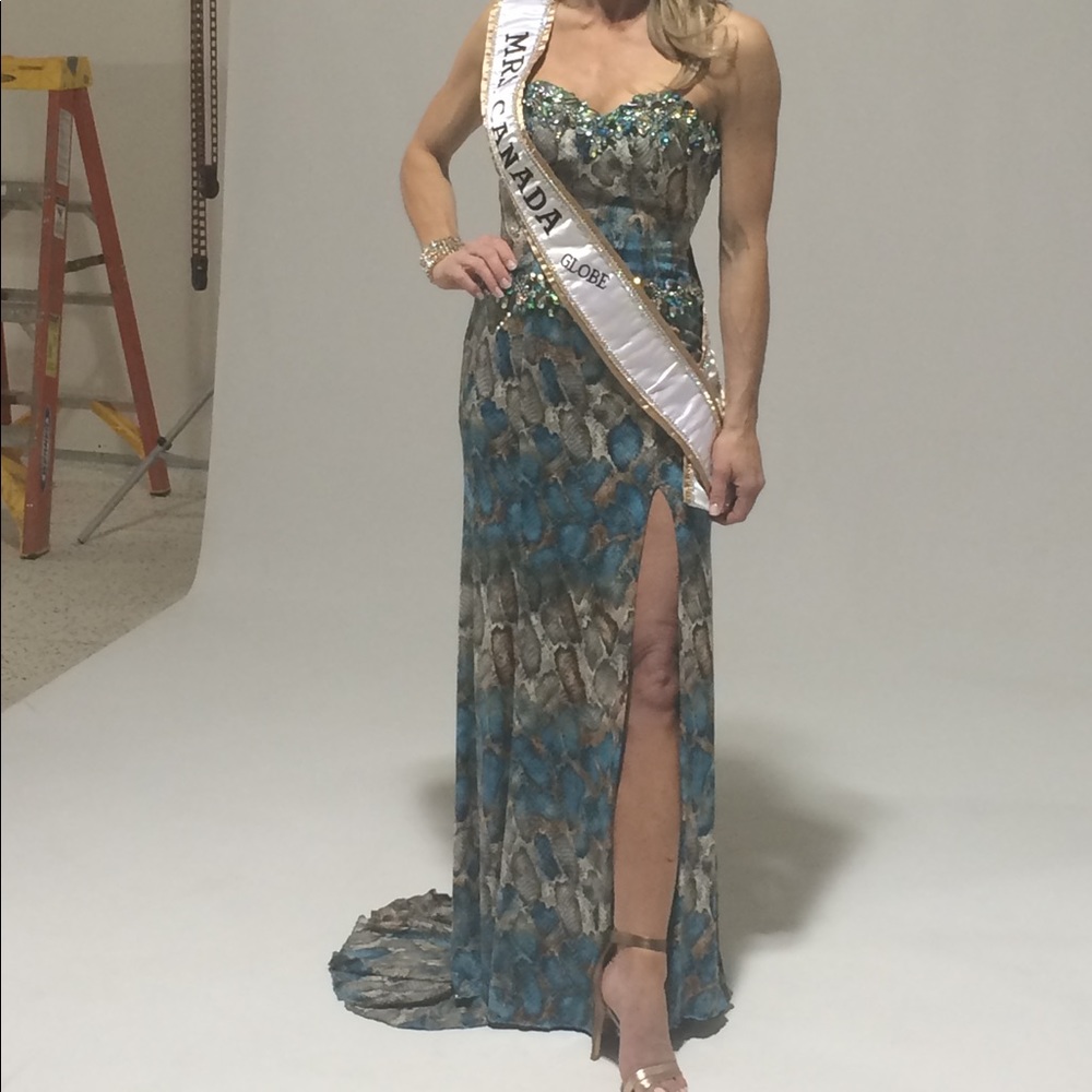 Turquoise beaded gown.